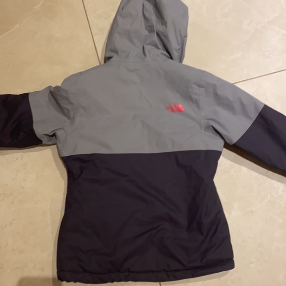 North Face Grey Heat seeker Waterproof Ski Jacket - Picture 3 of 3